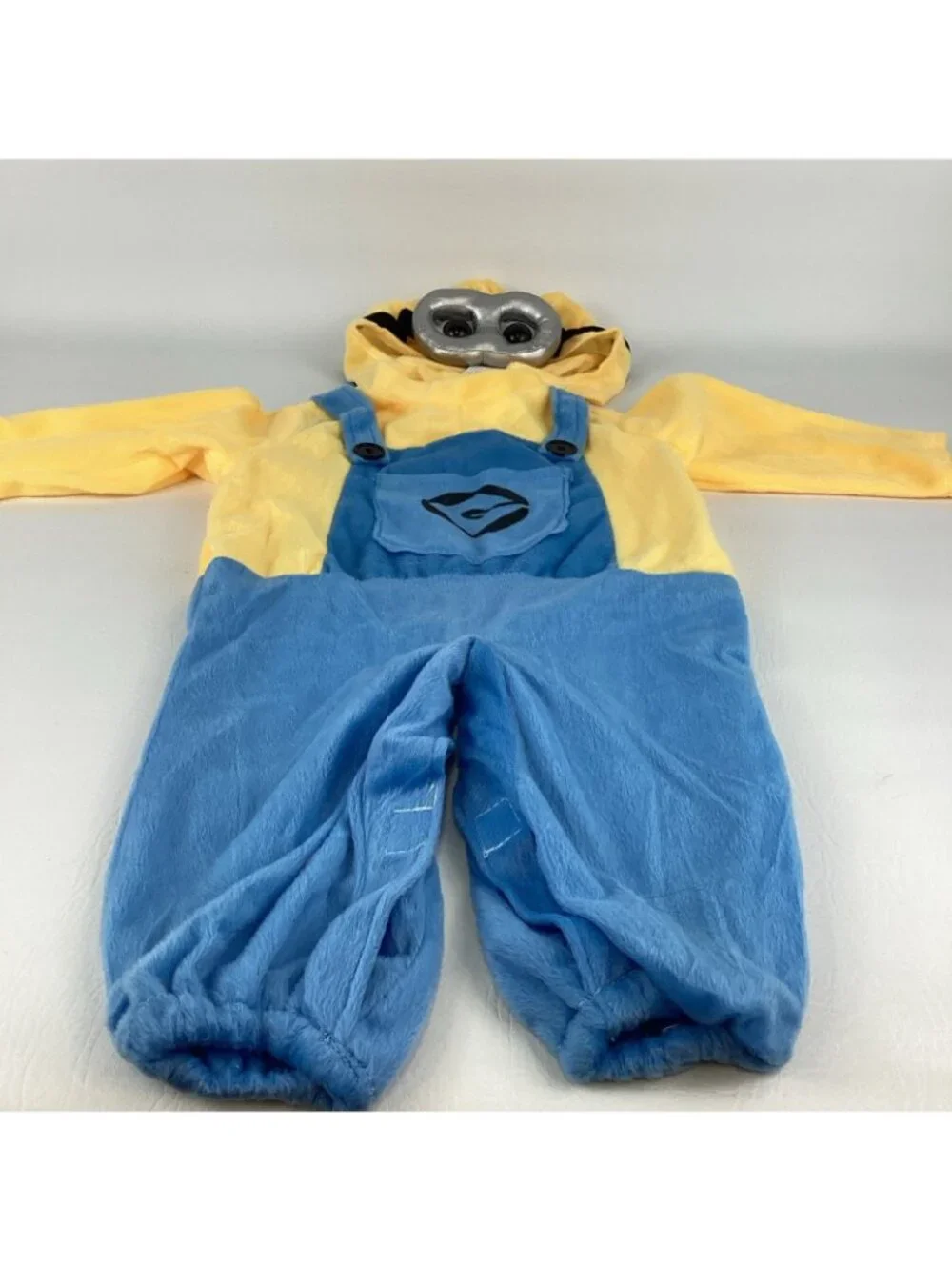 Despicable Me Minion Costume Infant Hat Jumpsuit Halloween 3-6mo Rubie's 2016 - Picture 2 of 7